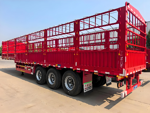 全新鹅颈仓栅式半挂运输车图片展示